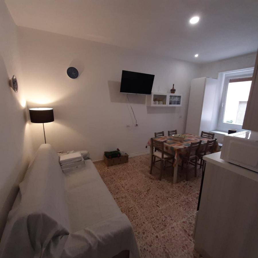 La Strelizia Apartment Alghero Bagian luar foto